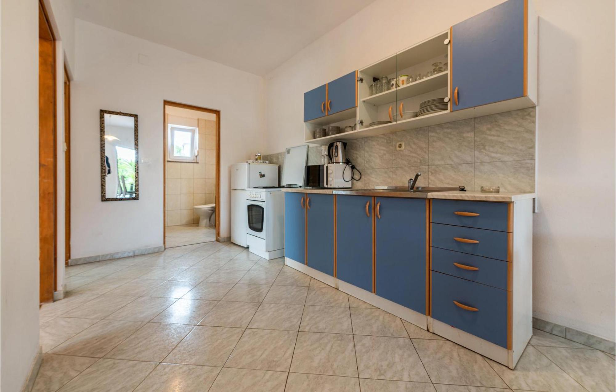 Lovely Apartment In Vir With Kitchen Kültér fotó