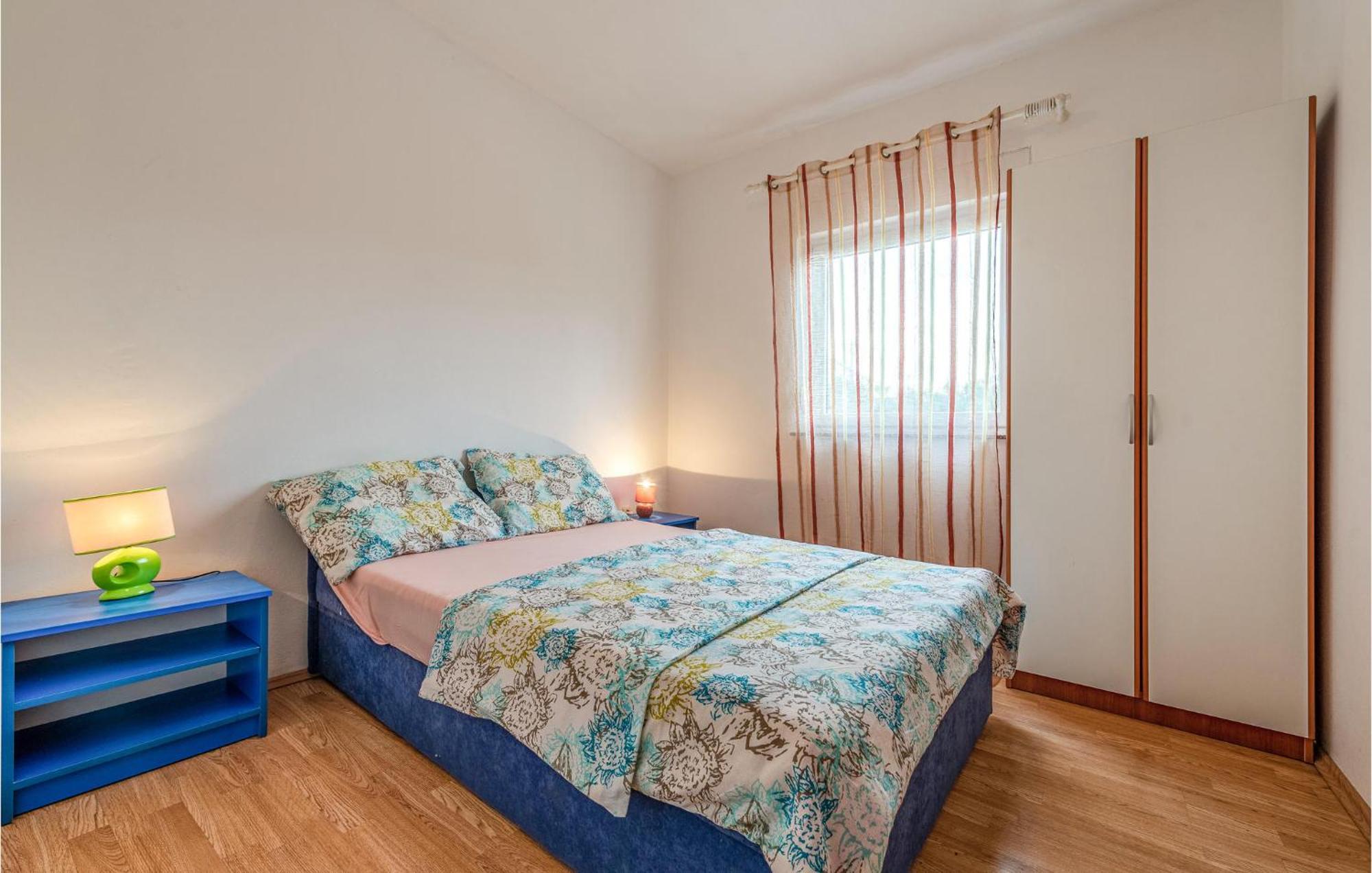 Lovely Apartment In Vir With Kitchen Kültér fotó