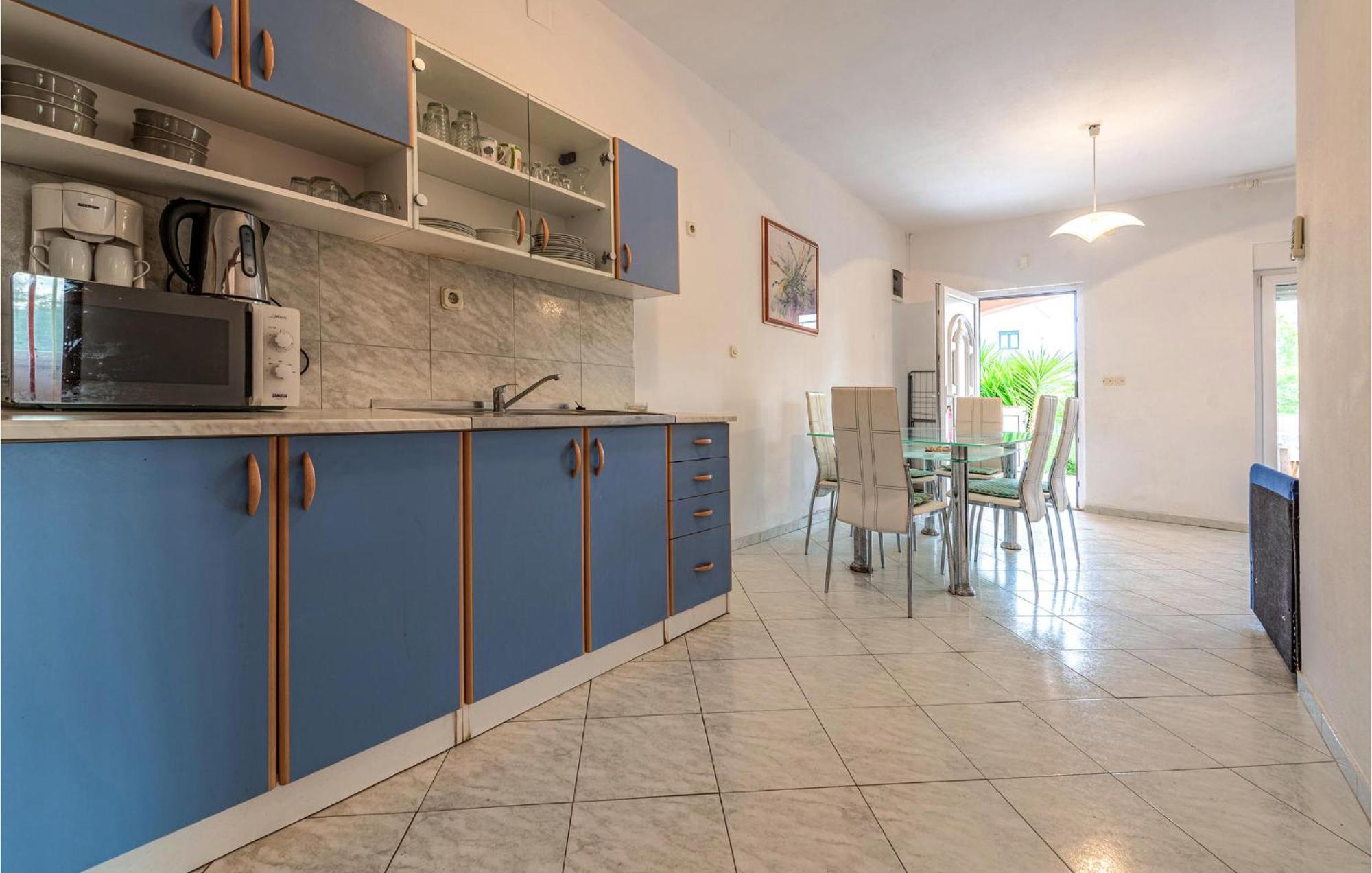 Lovely Apartment In Vir With Kitchen Kültér fotó